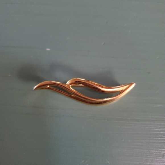 Vintage Monet Brooch - Picture 2 of 5